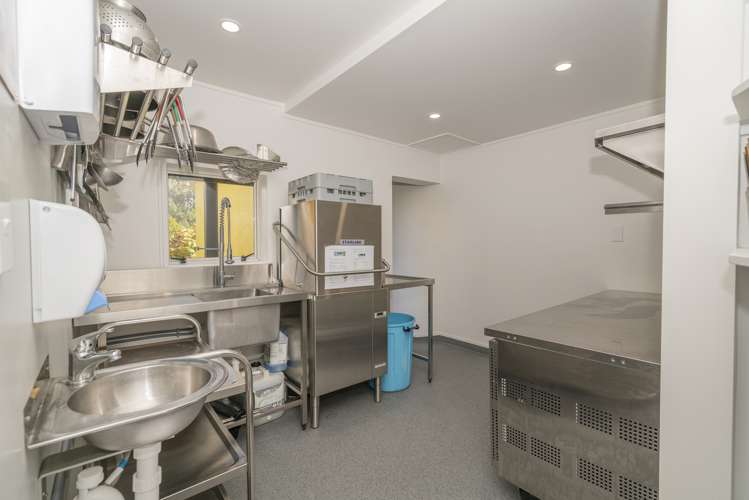 307 Main Sh25 Road Tairua_10