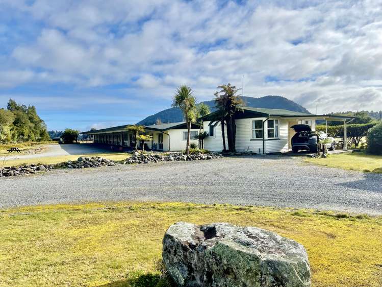 2830 Franz Josef Highway Franz Josef Glacier_3