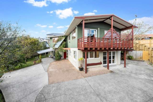 2/36 Sylvan Crescent Te Atatu South_1