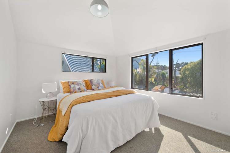 2/104a Manuka Road Bayview_6