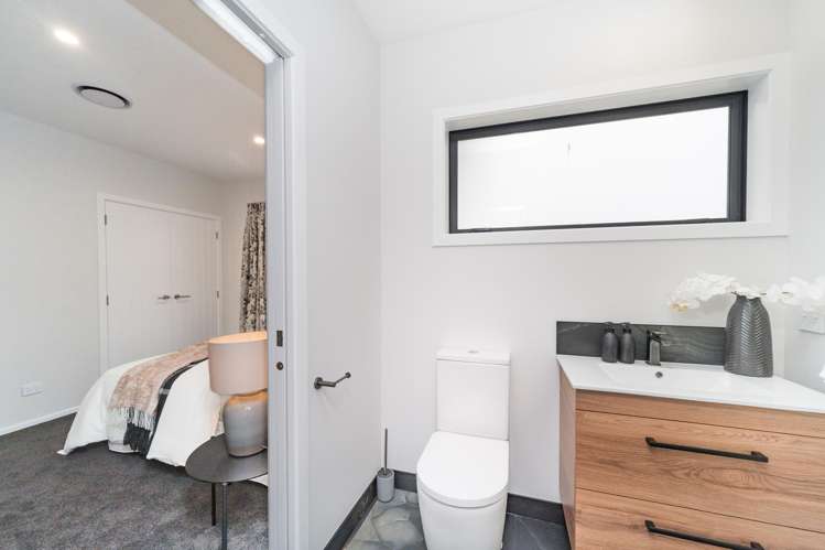 18 Vaucluse Heights Fitzherbert_34