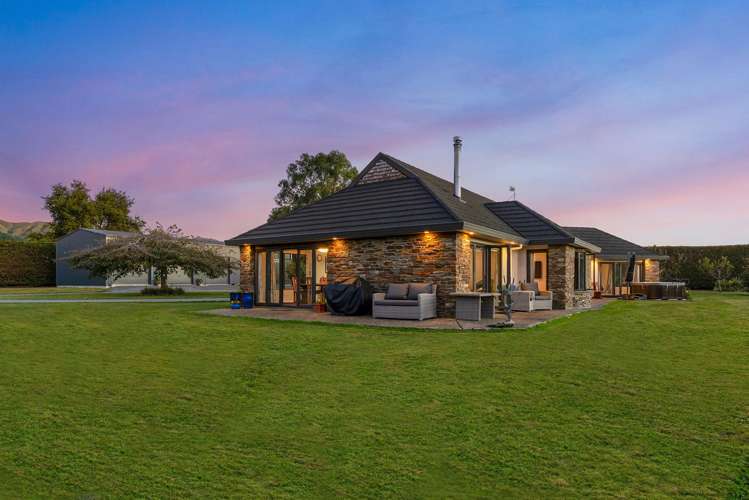 27 Pohutukawa Drive_2