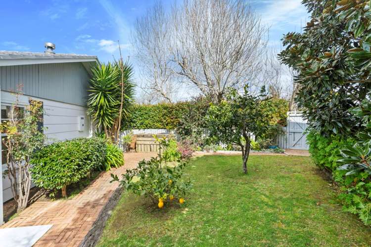 23 Sorrel Crescent Bucklands Beach_11