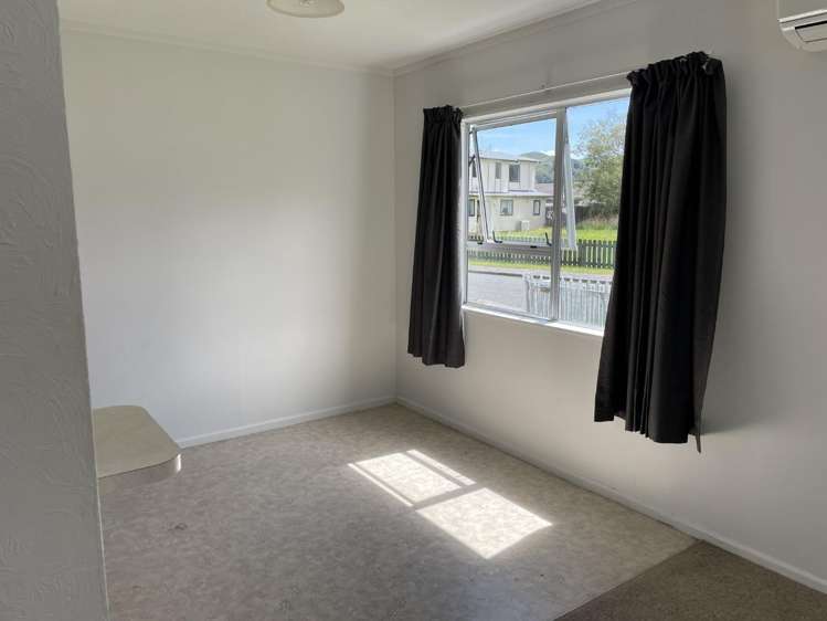 1 Weymouth Grove Wainuiomata_4