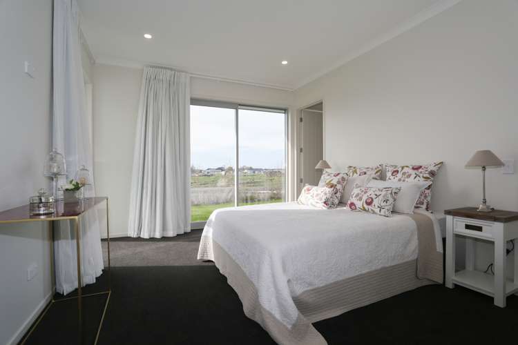 44 Arbuckle Road Frimley_9