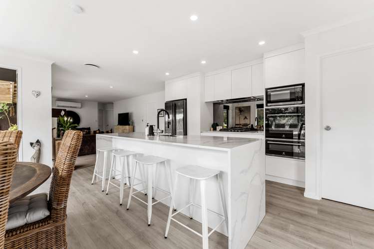 7 Hawaiian Parade Arkles Bay_8