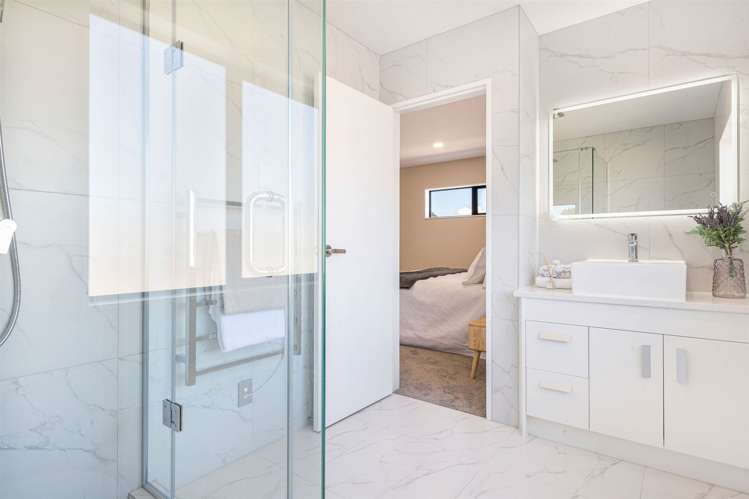 2 Cloonlyon Drive Flat Bush_17