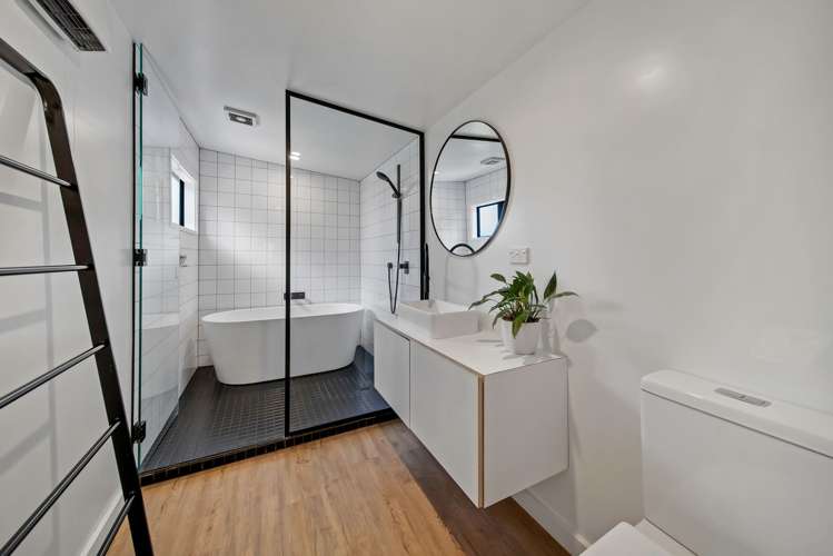 18 London Street Lyttelton_16