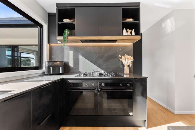 51 Pigeon Valley Road Wakefield_15