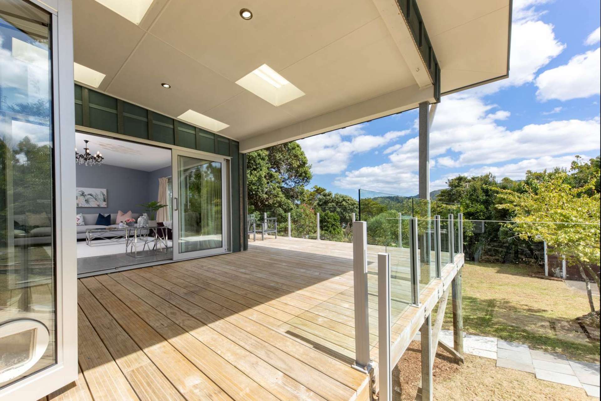 91 & 91a Kauri Point Road Laingholm Waitakere City Houses for