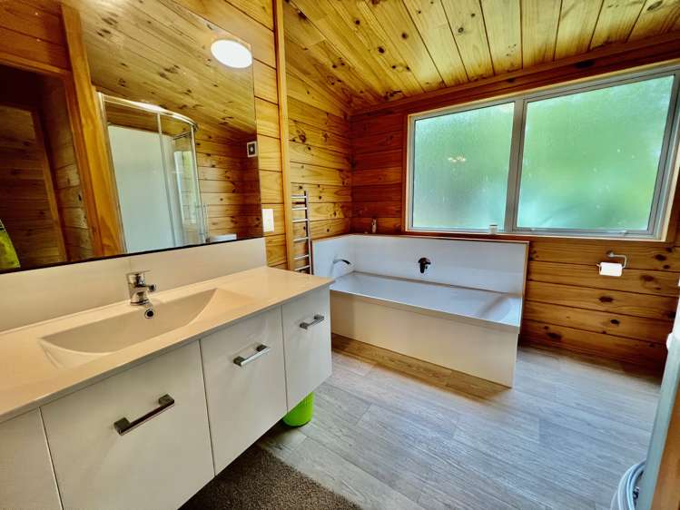 724a Ruapuke Road Raglan_36