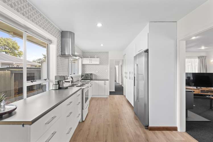 241 Shortland Street Aranui_1