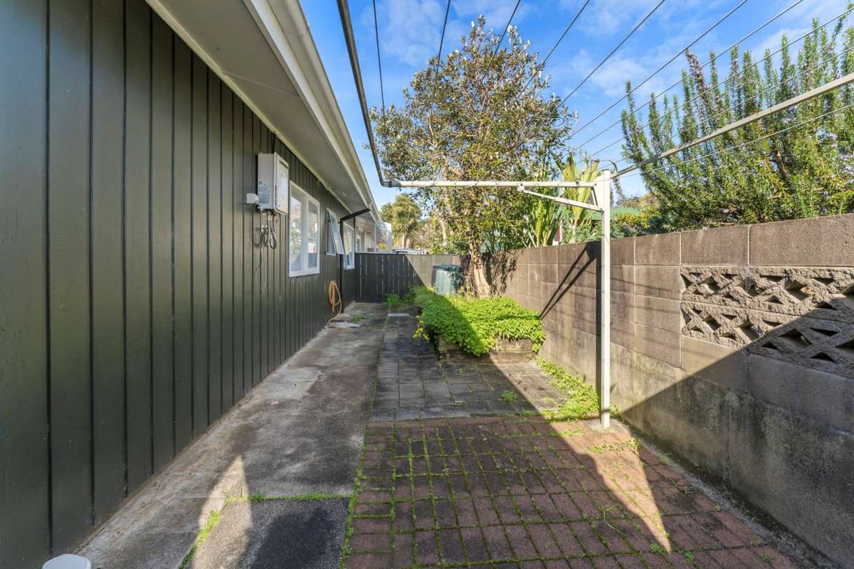 2/15 McIntyre Road_1