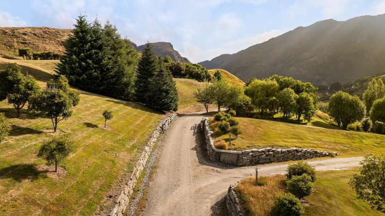 44 and 80 Toka Road Dalefield/Wakatipu Basin_18