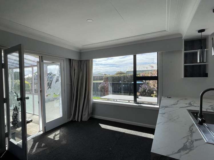 77 Martin Street 10560_2