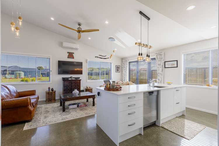 8 White Road Otane_5