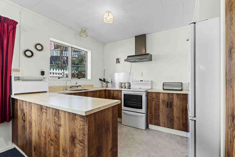 20 Kenmore Street Westown_5