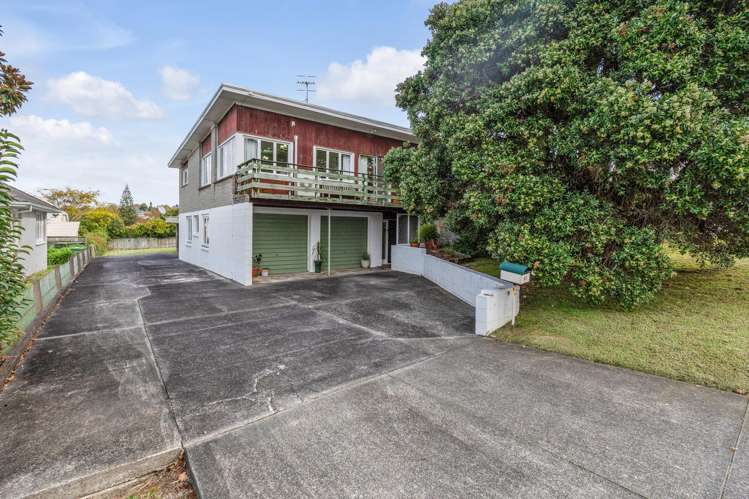 67 Beach Road Mellons Bay_3