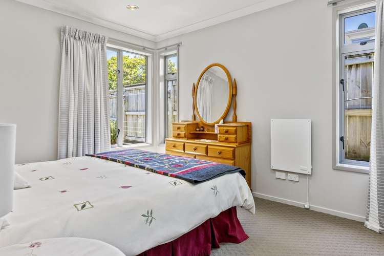 2/30 Ingle Avenue Waipahihi_17