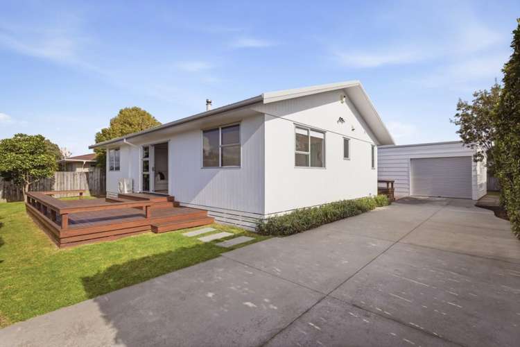 21 Seaspray Drive Mt Maunganui_11