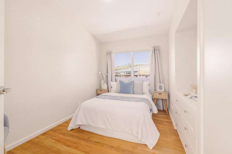 20 Derrett Place Saint Martins_16