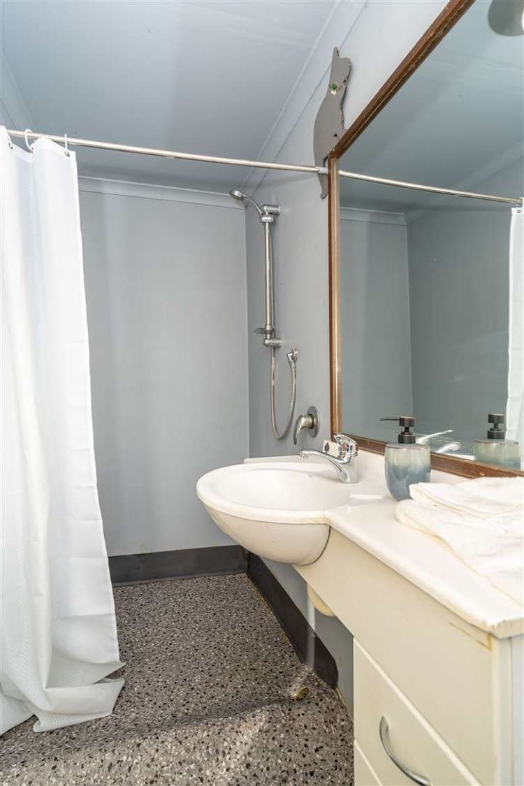 35 Easther Crescent Kew_18