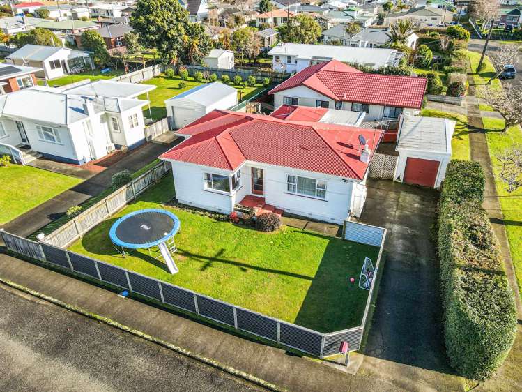 51 Parker Avenue Levin_22