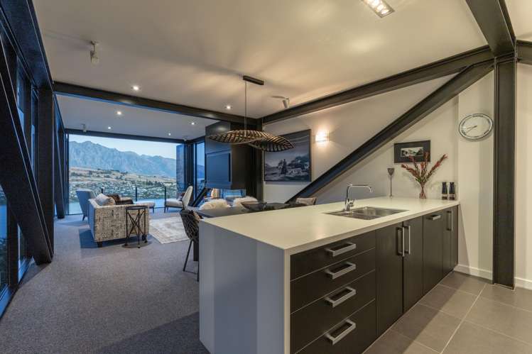 8A Olivers Place Queenstown_10