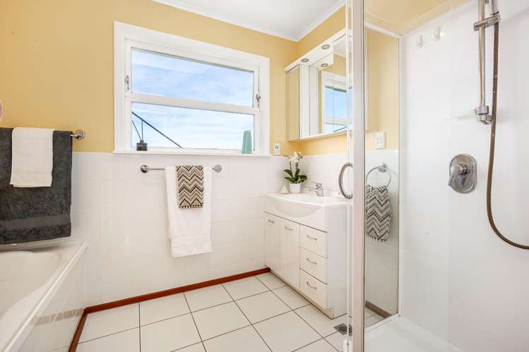 8 Jalna Avenue Khandallah_25