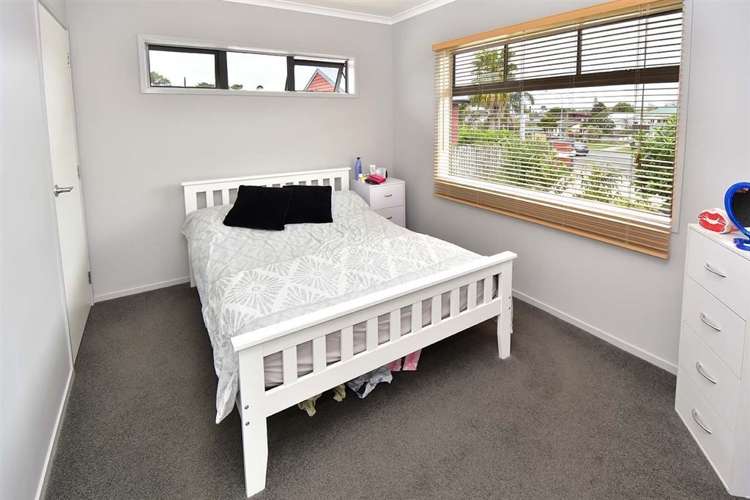 3/925 Whangaparaoa Road Manly_10