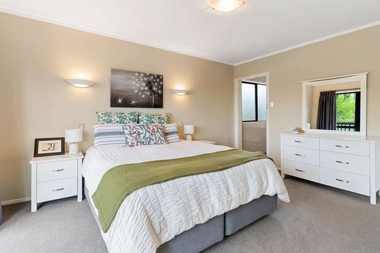 197 Forest Hill Road Waiatarua_12