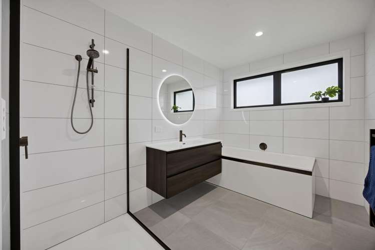 11 Othello (Lot 5) Stratford_19