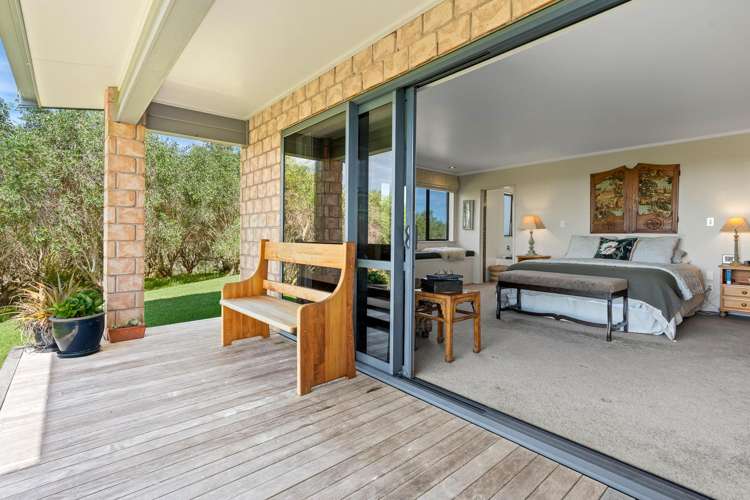 70 Walu Lane Matapouri_22