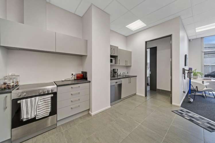 Unit 2, 506 Blenheim Road Sockburn_8