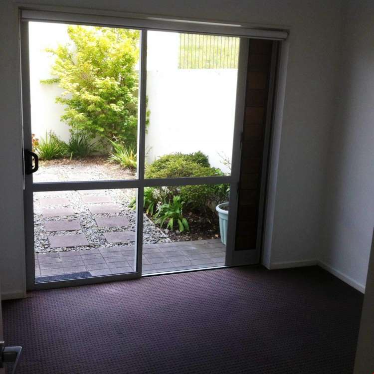 E5/71 Spencer Road Oteha_5