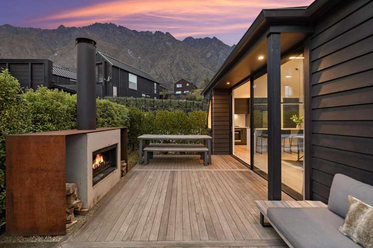 15 McKenzies Shute Jacks Point_2