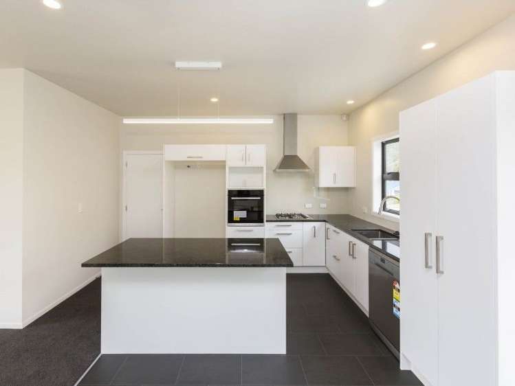 23 King Charles Drive Kingsley Heights_6