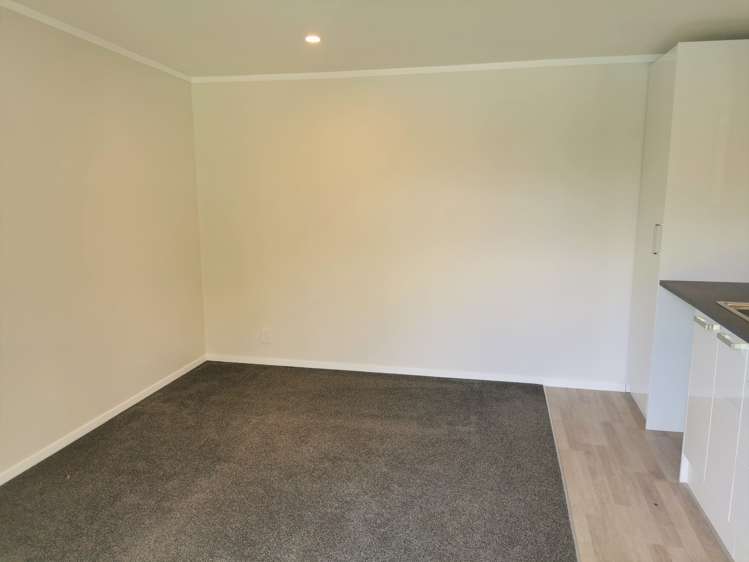 2083 State highway 2 Pukehina_11