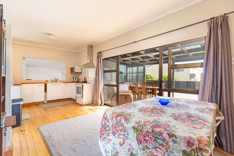 7 Costello Crescent Pukehina_5