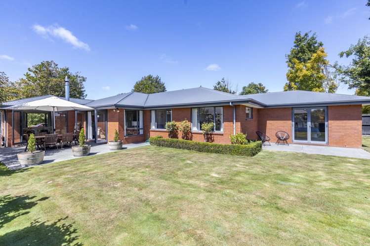 21 Riverwood Boulevard_0