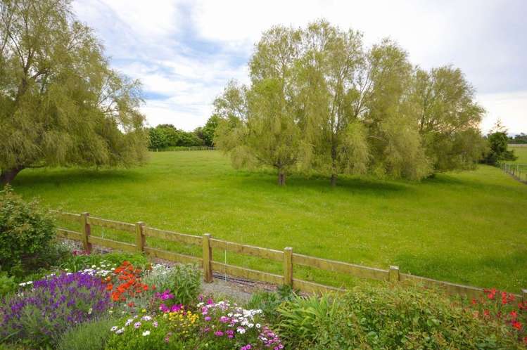 327 Pages Road Gleniti_3