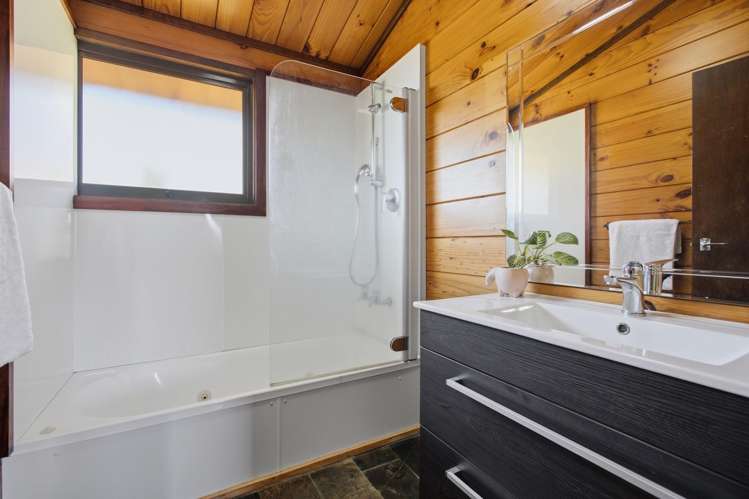 17A St Ives Grove Whalers Gate_18