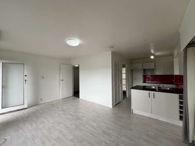 1/8 Tusac Place Totara Vale_2