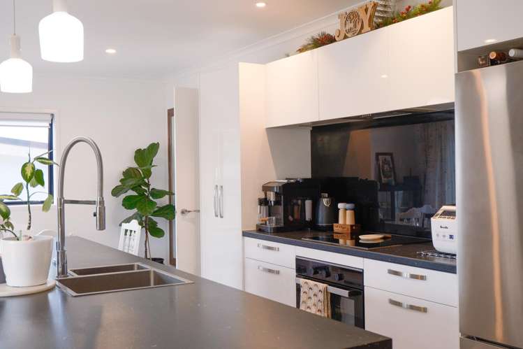 13A Tui Road Western Heights_5