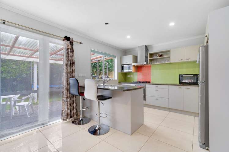 2 Ritchie Crescent Takanini_11