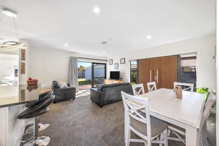 16 Harris Crescent_4