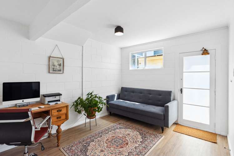 5 Kokako Road Otaihanga_18