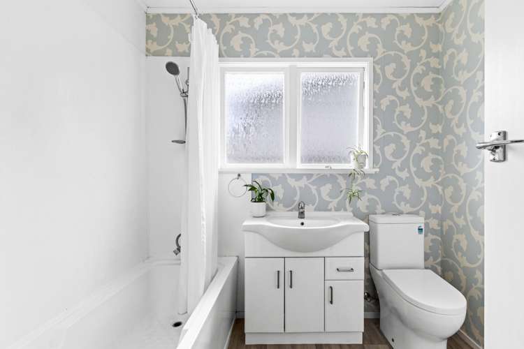 2/32 White Street Taradale_9