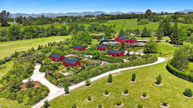 Purpose-Designed Luxury Estate