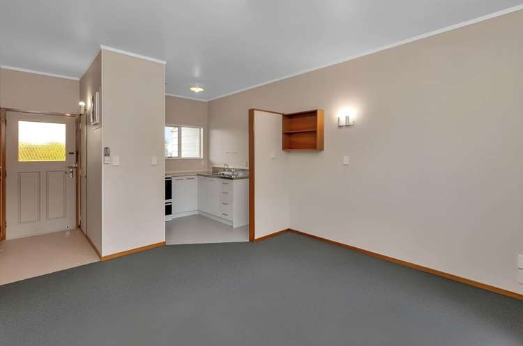 2/14 Old Onerahi Road_0